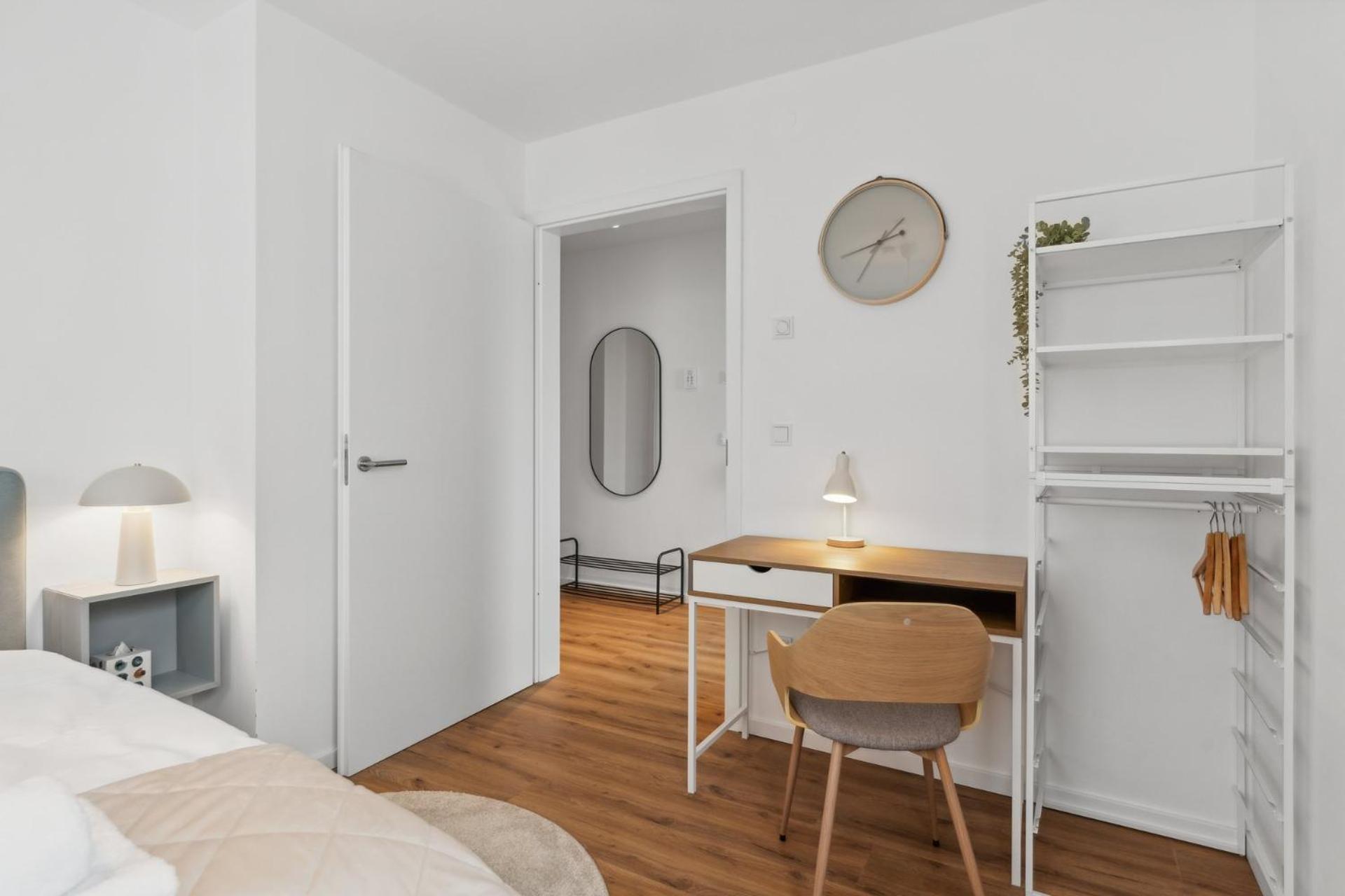 Zwei Apartments Fuer Bis Zu 8 Personen Zentral, Modern, Mit Terrasse & Balkon Bielefeld Exterior photo
