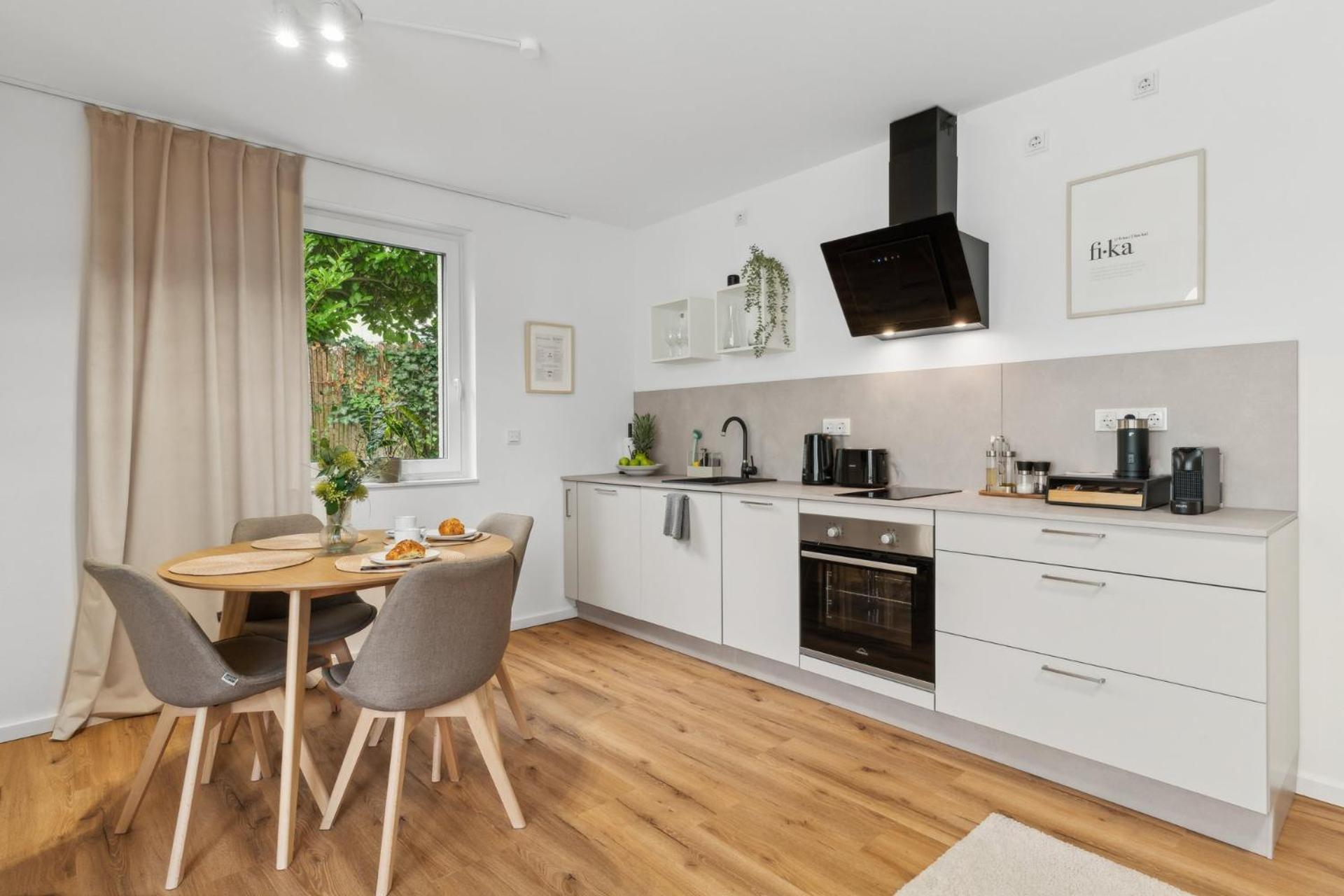 Zwei Apartments Fuer Bis Zu 8 Personen Zentral, Modern, Mit Terrasse & Balkon Bielefeld Exterior photo