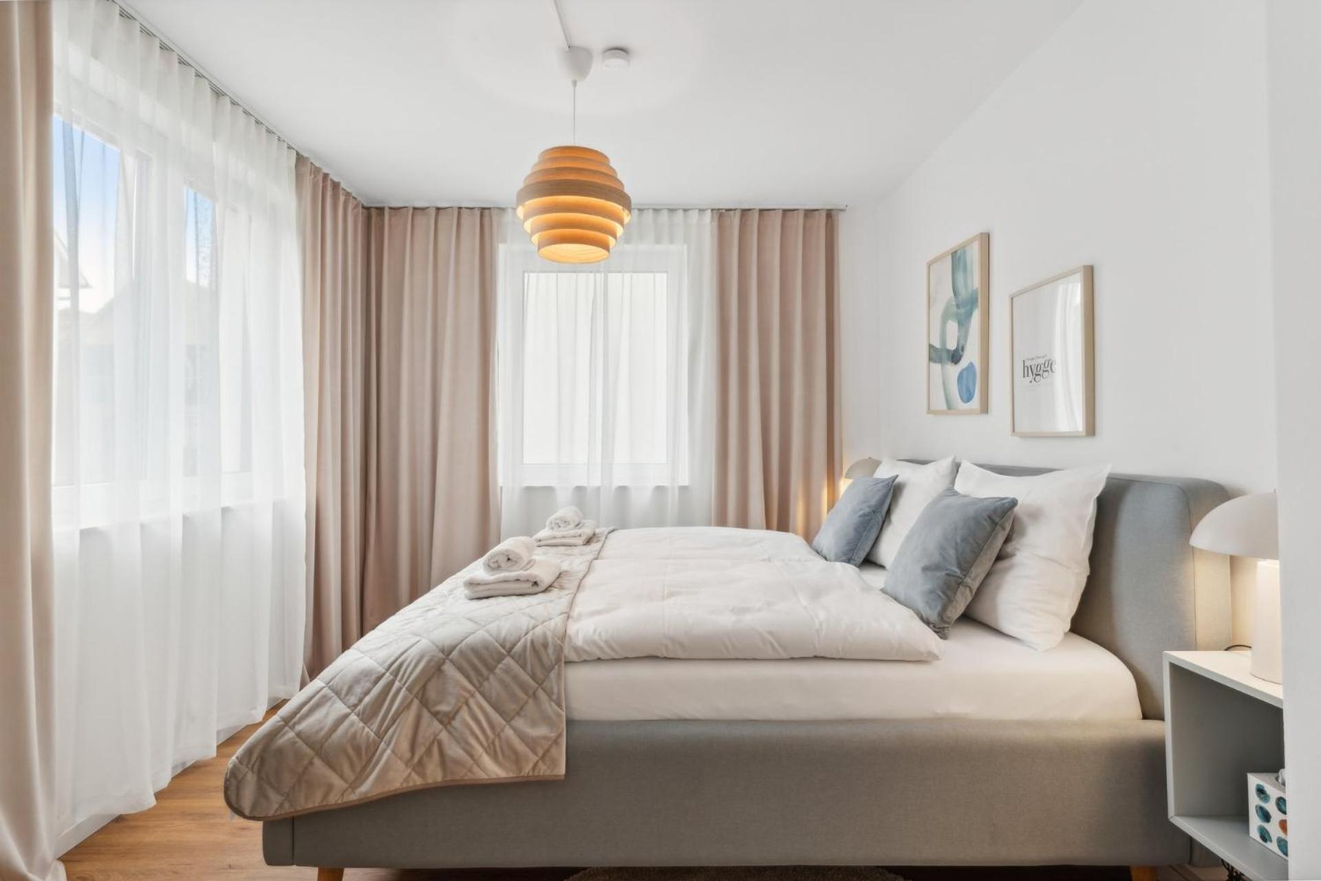 Zwei Apartments Fuer Bis Zu 8 Personen Zentral, Modern, Mit Terrasse & Balkon Bielefeld Exterior photo